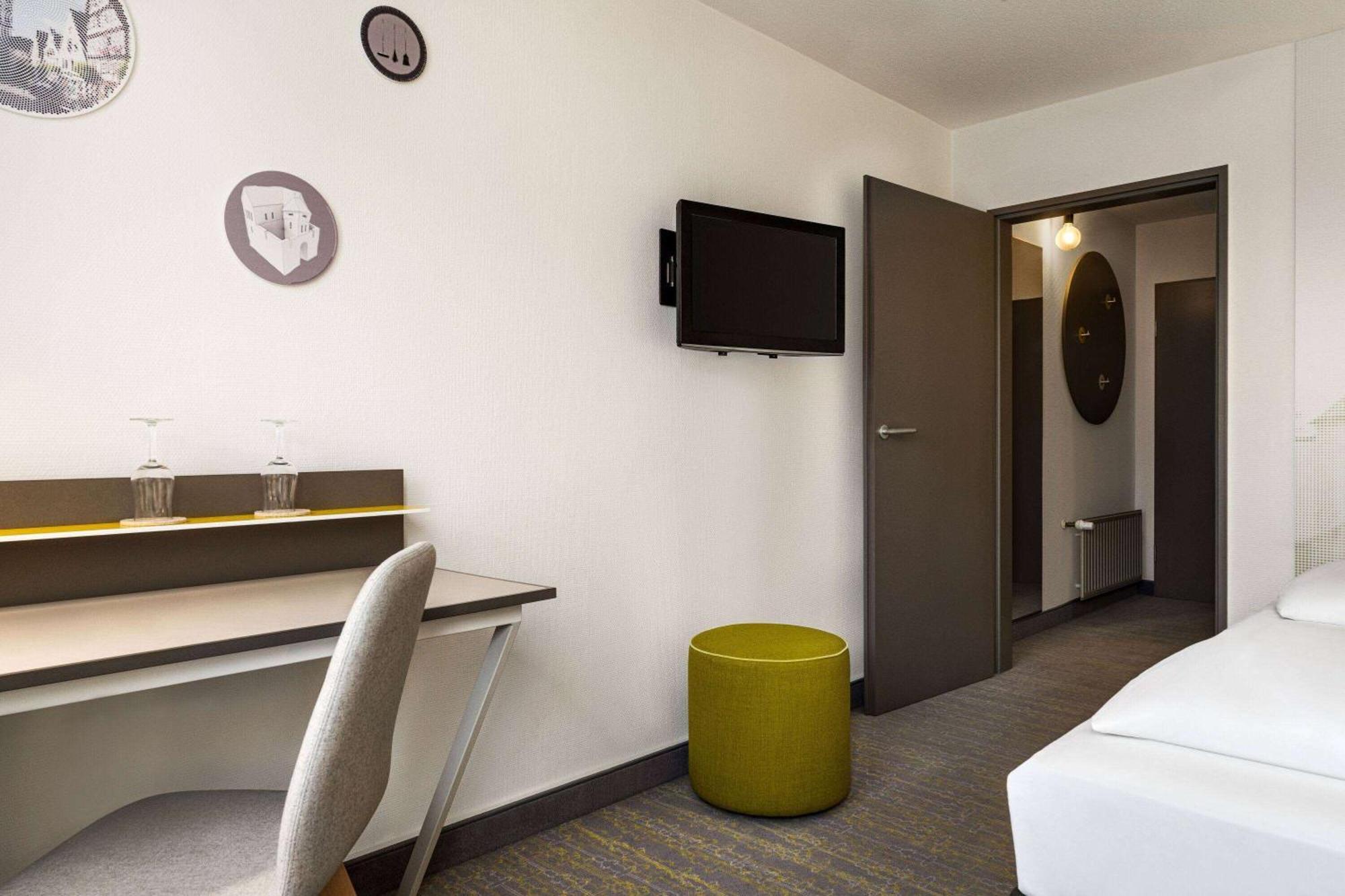 Vienna House Easy By Wyndham Guenzburg Hotel Ngoại thất bức ảnh