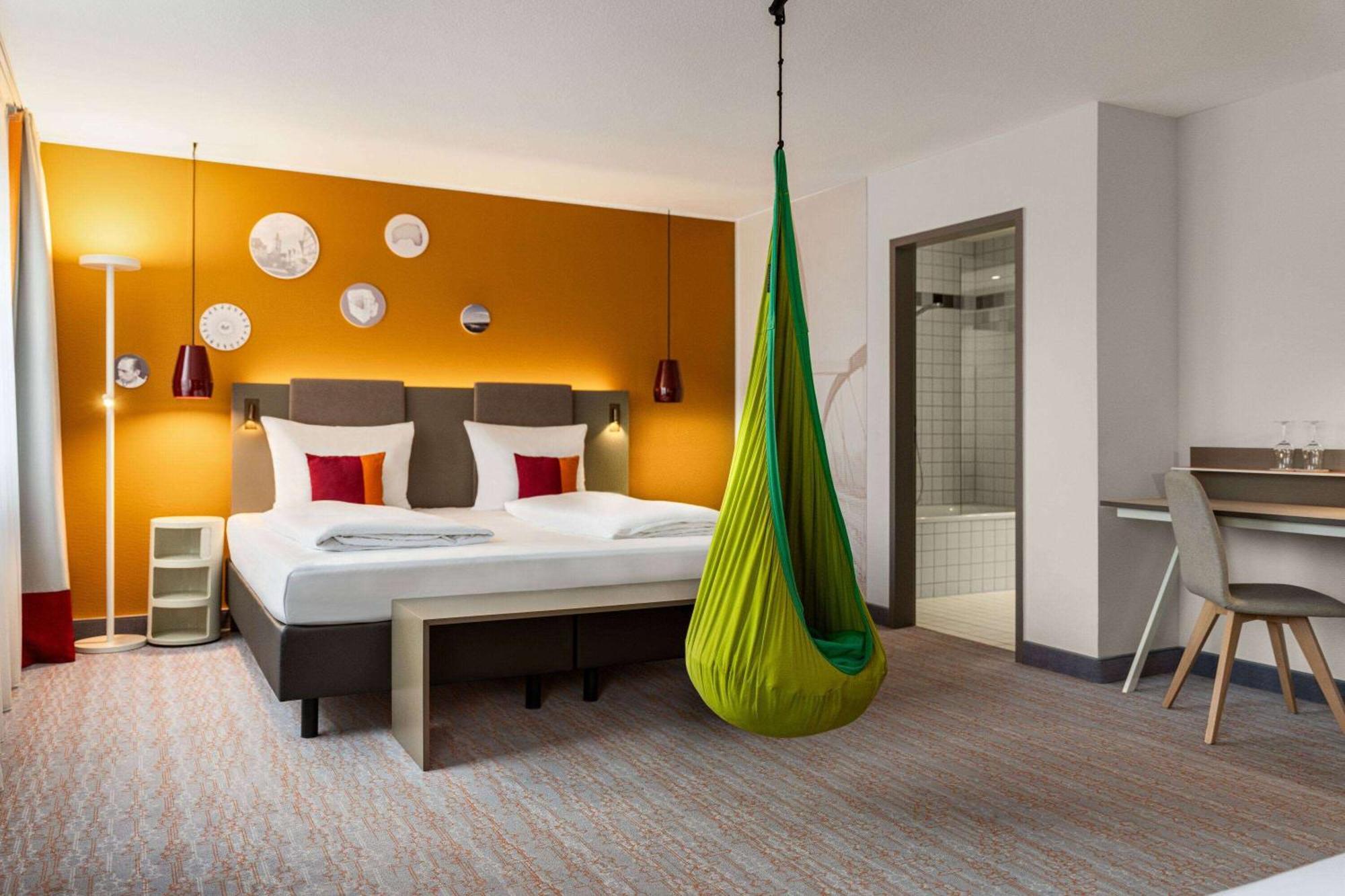 Vienna House Easy By Wyndham Guenzburg Hotel Ngoại thất bức ảnh