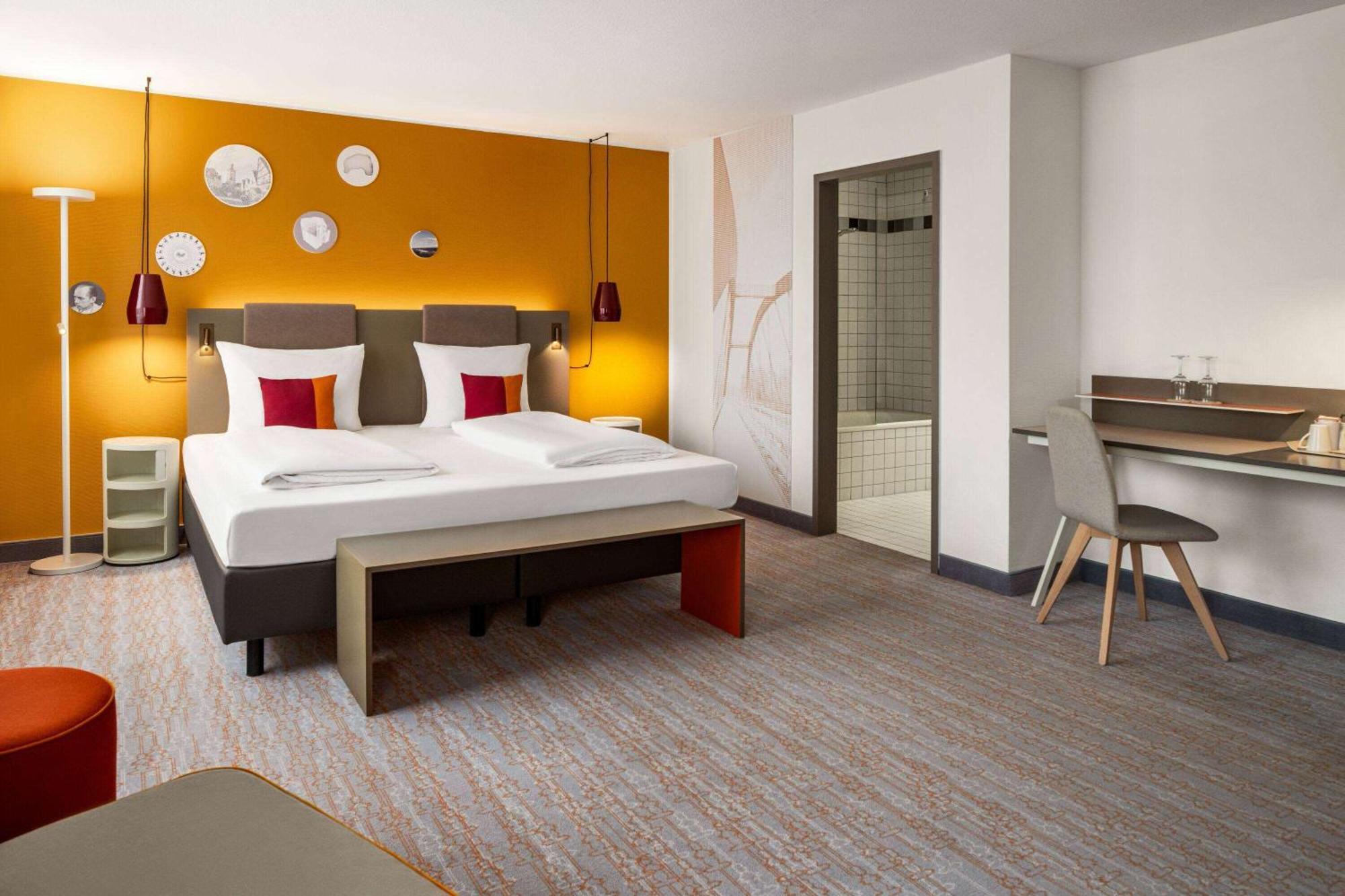 Vienna House Easy By Wyndham Guenzburg Hotel Ngoại thất bức ảnh