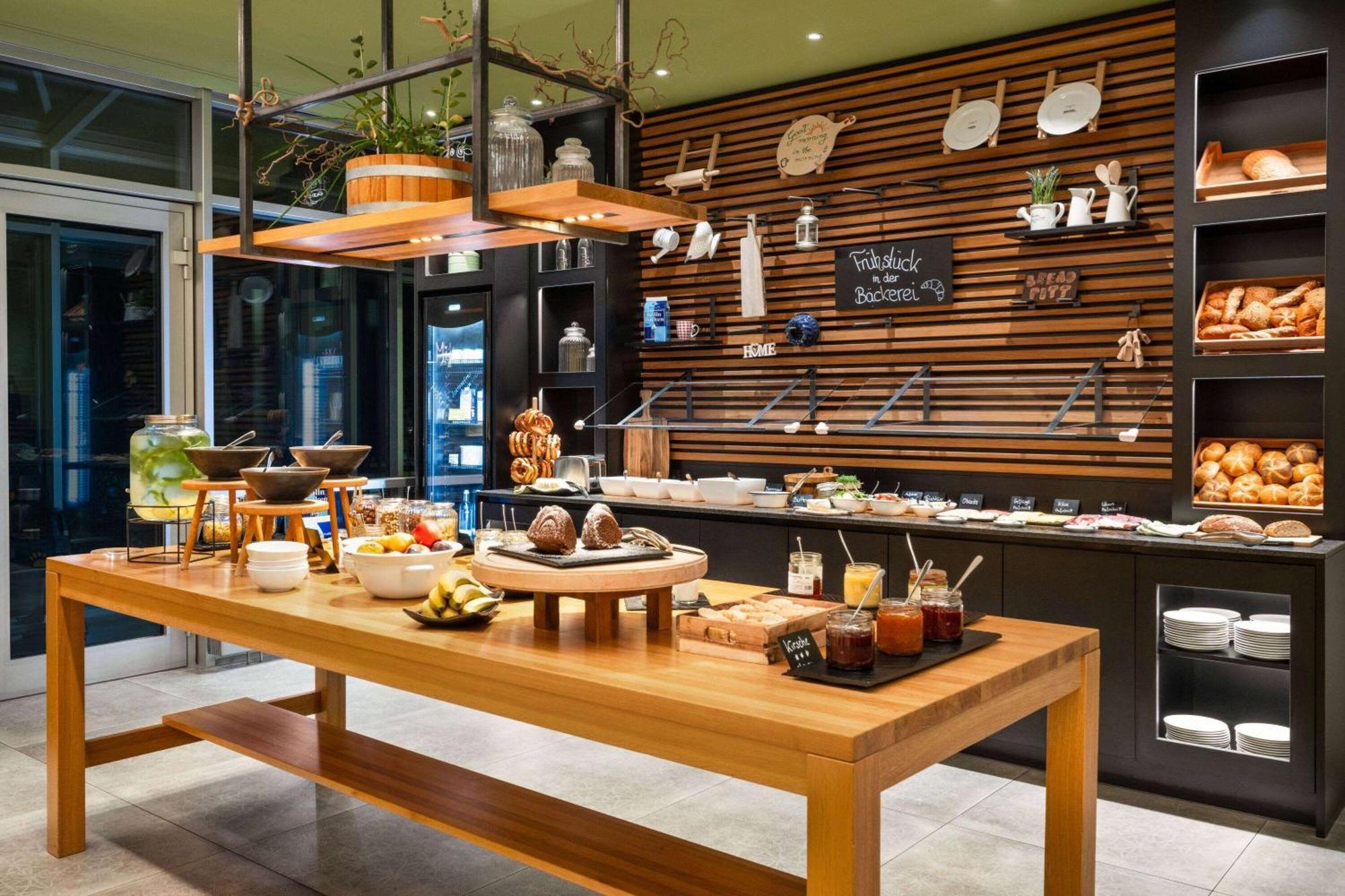 Vienna House Easy By Wyndham Guenzburg Hotel Ngoại thất bức ảnh